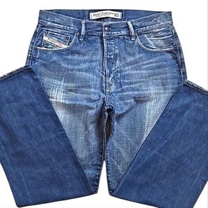 Diesel Industry Denim Division. Men's Size: Waist 36x32 1/2 Inseam.
